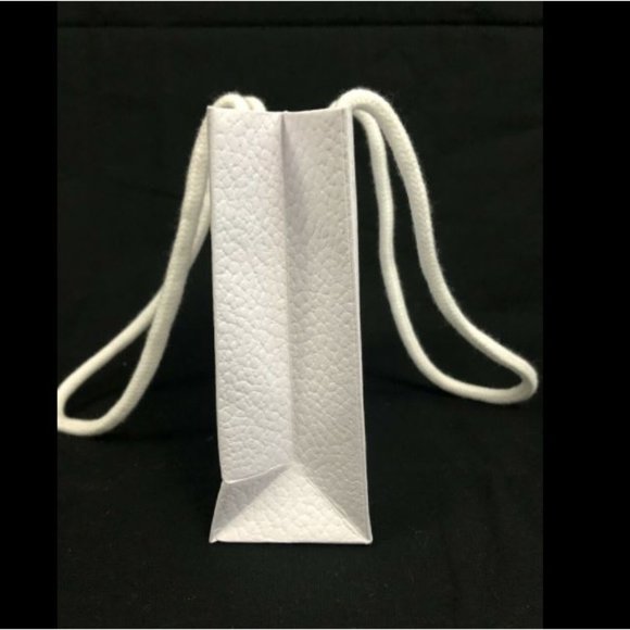 Authentic Dior Paper Shopping Bag White 5" x 5.6'" x 2" - Picture 5 of 7